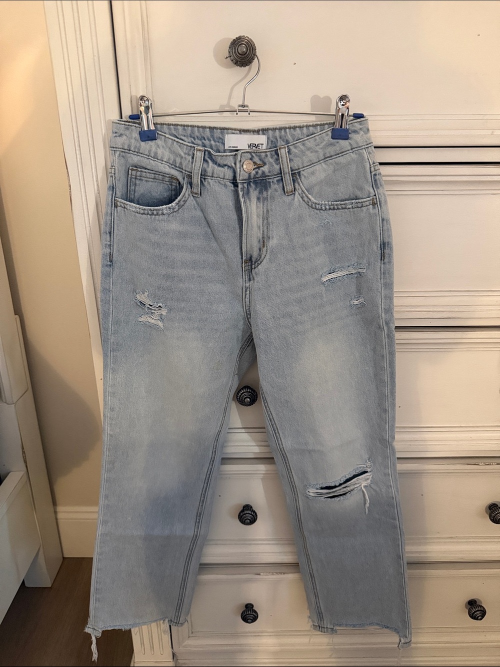 Vervet Light Wash Distressed Women’s Jeans